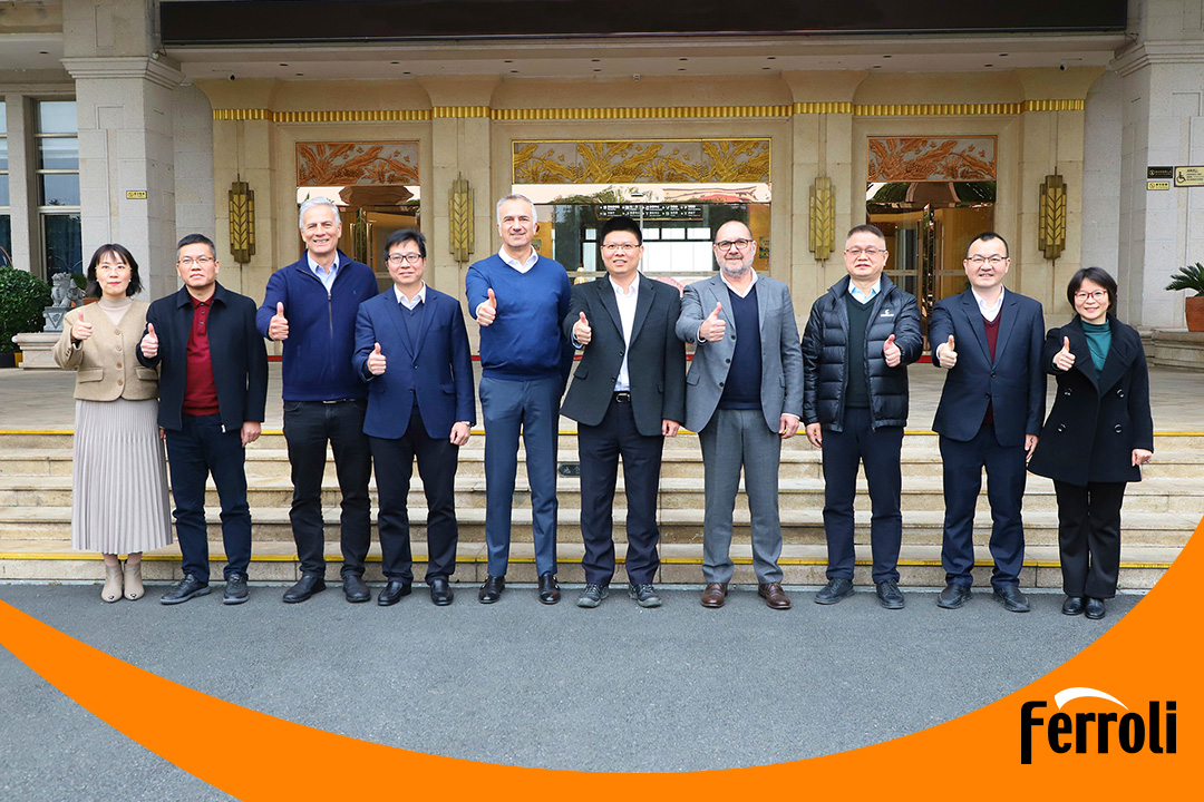 122cc太阳成集团CEO来华考察交流